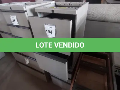 LOTE 194 - 01 GAVETEIRO EM AÇO 02 GAVETAS. (NO ESTADO EM QUE SE ENCONTRA. SUJEITO A AVARIAS OCULTAS/VISÍVEIS.)
