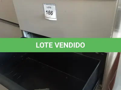 LOTE 166 - 01 ARMÁRIO EM AÇO COM 02 GAVETAS. (NO ESTADO EM QUE SE ENCONTRA. SUJEITO A AVARIAS OCULTAS/VISÍVEIS.)