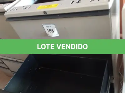 LOTE 166 - 01 ARMÁRIO EM AÇO COM 02 GAVETAS. (NO ESTADO EM QUE SE ENCONTRA. SUJEITO A AVARIAS OCULTAS/VISÍVEIS.)