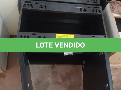 LOTE 136 - 01 ARMÁRIO BAIXO EM AÇO COM 02 PORTAS. (NO ESTADO EM QUE SE ENCONTRA. SUJEITO A AVARIAS OCULTAS/VISÍVEIS.)