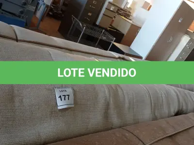 LOTE 177 - 01 RUG (TAPETE). (NO ESTADO EM QUE SE ENCONTRA. SUJEITO A AVARIAS OCULTAS/VISÍVEIS.) BF8573H