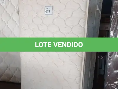 LOTE 418 - 01 MATTRESS TWIN E 01 BOX TWIN. (NO ESTADO EM QUE SE ENCONTRA. SUJEITO A AVARIAS OCULTAS/VISÍVEIS.) BF8513G/ BJ7391M