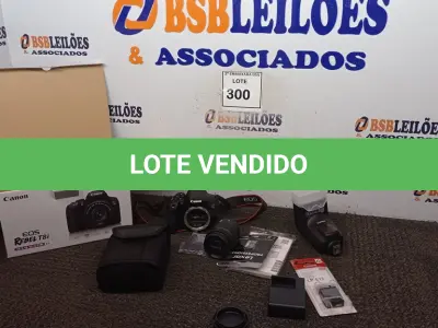 LOTE 300 - 01 DIGITAL CÂMERA. (NO ESTADO EM QUE SE ENCONTRA. SUJEITO A AVARIAS OCULTAS/VISÍVEIS.) BH1572F