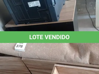 LOTE 376 - 01 RUG (TAPETE). (NO ESTADO EM QUE SE ENCONTRA. SUJEITO A AVARIAS OCULTAS/VISÍVEIS.) AU2130V