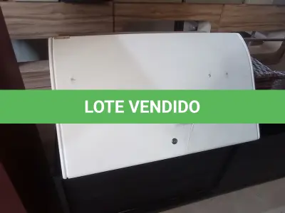 LOTE 439 - 01 ARMÁRIO SUSPENSO. (NO ESTADO EM QUE SE ENCONTRA. SUJEITO A AVARIAS OCULTAS/VISÍVEIS.)