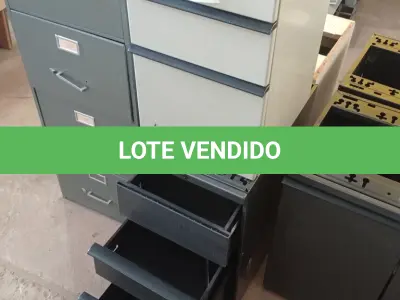 LOTE 154 - 02 GAVETEIROS EM AÇO 03 GAVETAS. (NO ESTADO EM QUE SE ENCONTRA. SUJEITO A AVARIAS OCULTAS/VISÍVEIS.)