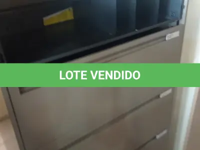 LOTE 157 - 01 ARMÁRIO DE AÇO 05 GAVETAS. (NO ESTADO EM QUE SE ENCONTRA. SUJEITO A AVARIAS OCULTAS/VISÍVEIS.)