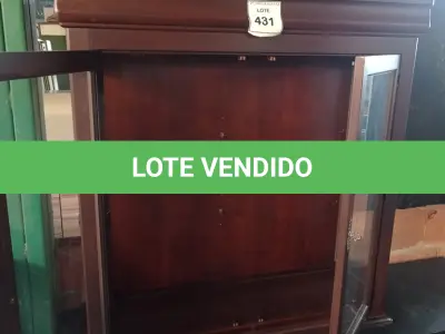 LOTE 431 - 01 CHINA TOP. (PARTE SUPERIOR CRISTALEIRA) (NO ESTADO EM QUE SE ENCONTRA. SUJEITO A AVARIAS OCULTAS/VISÍVEIS.) AV9440K