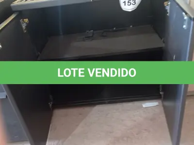 LOTE 153 - 01 ARMÁRIO BAIXO EM AÇO (NO ESTADO EM QUE SE ENCONTRA. SUJEITO A AVARIAS OCULTAS/VISÍVEIS.)