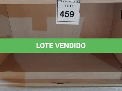 LOTE 459 - 01 ARMÁRIO SUSPENSO. (NO ESTADO EM QUE SE ENCONTRA. SUJEITO A AVARIAS OCULTAS/VISÍVEIS.)
