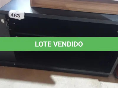 LOTE 463 - 01 RACK PRETO COM PORTA DE CORRER. (NO ESTADO EM QUE SE ENCONTRA. SUJEITO A AVARIAS OCULTAS/VISÍVEIS.)