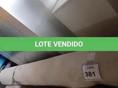 LOTE 381 - 01 RUG (TAPETE). (NO ESTADO EM QUE SE ENCONTRA. SUJEITO A AVARIAS OCULTAS/VISÍVEIS.) BF8603D