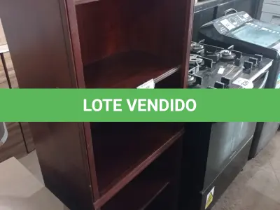LOTE 327 - 01 BOOKCASE. (NO ESTADO EM QUE SE ENCONTRA. SUJEITO A AVARIAS OCULTAS/VISÍVEIS.) AV9828W