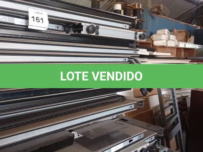 LOTE 161 - DIVERSOS MÓVEIS MODULARES (PALETES NÃO INCLUSO). (NO ESTADO EM QUE SE ENCONTRA. SUJEITO A AVARIAS OCULTAS/VISÍVEIS.)