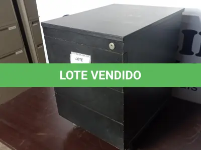 LOTE 229 - 01 GAVETEIRO PRETOS COM 03 GAVETAS. (NO ESTADO EM QUE SE ENCONTRA. SUJEITO A AVARIAS OCULTAS/VISÍVEIS.)