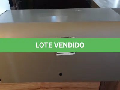 LOTE 391 - 01 ARMÁRIO EM AÇO SUSPENSO. (NO ESTADO EM QUE SE ENCONTRA. SUJEITO A AVARIAS OCULTAS/VISÍVEIS.)