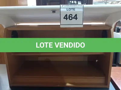 LOTE 464 - 01 ARMÁRIO SUSPENSO. (NO ESTADO EM QUE SE ENCONTRA. SUJEITO A AVARIAS OCULTAS/VISÍVEIS.)