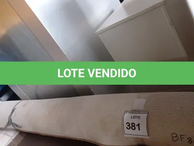 LOTE 381 - 01 RUG (TAPETE). (NO ESTADO EM QUE SE ENCONTRA. SUJEITO A AVARIAS OCULTAS/VISÍVEIS.) BF8603D
