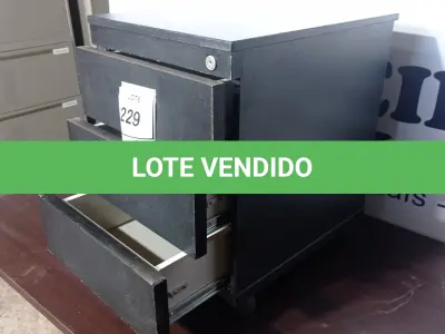 LOTE 229 - 01 GAVETEIRO PRETOS COM 03 GAVETAS. (NO ESTADO EM QUE SE ENCONTRA. SUJEITO A AVARIAS OCULTAS/VISÍVEIS.)
