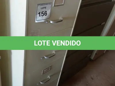 LOTE 156 - 01 ARMÁRIO ARQUIVO, FERRO, 5 GAVETAS. (NO ESTADO EM QUE SE ENCONTRA. SUJEITO A AVARIAS OCULTAS/VISÍVEIS.)