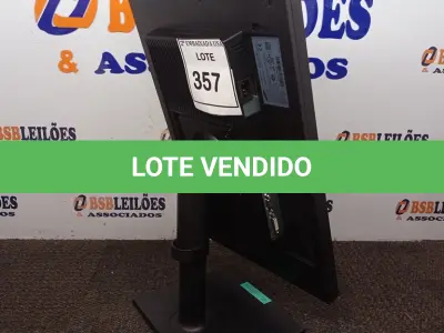 LOTE 357 - 01 MONITOR SAMSUNG. (NO ESTADO EM QUE SE ENCONTRA. SUJEITO A AVARIAS OCULTAS/VISÍVEIS.)
