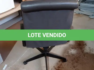 LOTE 472 - 01 CADEIRA DE ESCRITÓRIO. (NO ESTADO EM QUE SE ENCONTRA. SUJEITO A AVARIAS OCULTAS/VISÍVEIS.)
