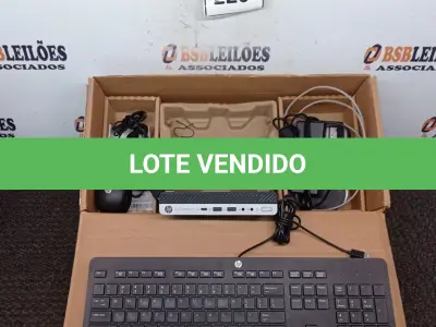 LOTE 220 - 01 CPU HP, MOUSE, TECLADO E CARREGADOR. (NO ESTADO EM QUE SE ENCONTRA. SUJEITO A AVARIAS OCULTAS/VISÍVEIS.) BD0545N
