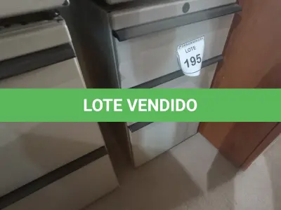 LOTE 195 - 01 GAVETEIRO EM AÇO 03 GAVETAS. (NO ESTADO EM QUE SE ENCONTRA. SUJEITO A AVARIAS OCULTAS/VISÍVEIS.)