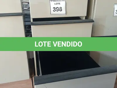 LOTE 398 - 01 GAVETEIRO EM AÇO 03 GAVETAS. (NO ESTADO EM QUE SE ENCONTRA. SUJEITO A AVARIAS OCULTAS/VISÍVEIS.)