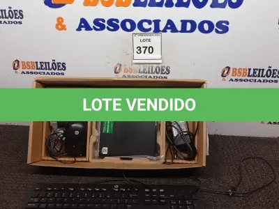 LOTE 370 - 01 CPU HP, MOUSE, TECLADO E CARREGADOR. (NO ESTADO EM QUE SE ENCONTRA. SUJEITO A AVARIAS OCULTAS/VISÍVEIS.) BD0083S