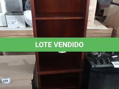 LOTE 327 - 01 BOOKCASE. (NO ESTADO EM QUE SE ENCONTRA. SUJEITO A AVARIAS OCULTAS/VISÍVEIS.) AV9828W