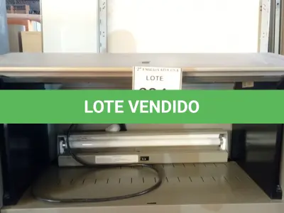 LOTE 394 - 01 ARMÁRIO EM AÇO SUSPENSO. (NO ESTADO EM QUE SE ENCONTRA. SUJEITO A AVARIAS OCULTAS/VISÍVEIS.)