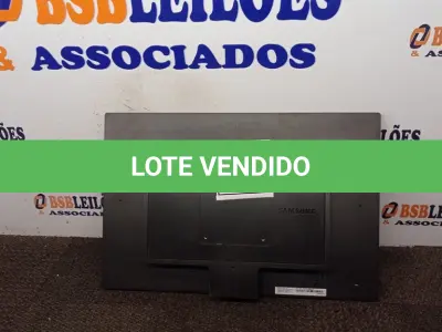 LOTE 296 - 01 MONITOR SAMSUNG Z6LBHCLD9000413M. (NO ESTADO EM QUE SE ENCONTRA. SUJEITO A AVARIAS OCULTAS/VISÍVEIS.)