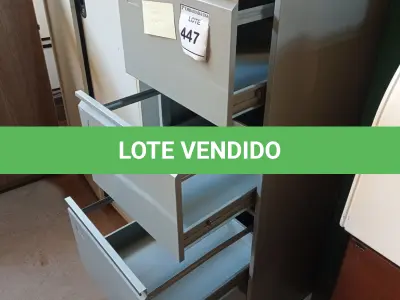 LOTE 447 - 01 ARQUIVO 04 GAVETAS. (NO ESTADO EM QUE SE ENCONTRA. SUJEITO A AVARIAS OCULTAS/VISÍVEIS.)