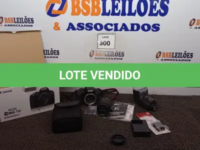 LOTE 300 - 01 DIGITAL CÂMERA. (NO ESTADO EM QUE SE ENCONTRA. SUJEITO A AVARIAS OCULTAS/VISÍVEIS.) BH1572F