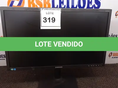 LOTE 319 - 01 MONITOR SAMSUNG. (NO ESTADO EM QUE SE ENCONTRA. SUJEITO A AVARIAS OCULTAS/VISÍVEIS.) BF8654W