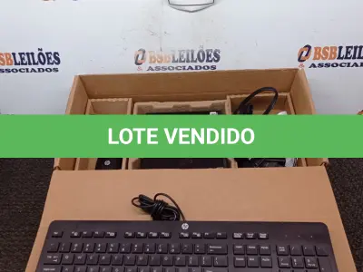 LOTE 228 - 01 CPU HP, MOUSE, TECLADO E CARREGADOR. (NO ESTADO EM QUE SE ENCONTRA. SUJEITO A AVARIAS OCULTAS/VISÍVEIS.) BD0545M