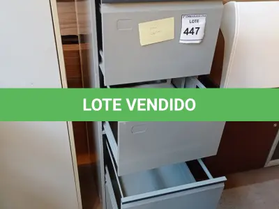 LOTE 447 - 01 ARQUIVO 04 GAVETAS. (NO ESTADO EM QUE SE ENCONTRA. SUJEITO A AVARIAS OCULTAS/VISÍVEIS.)