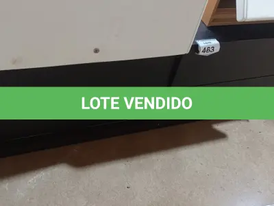 LOTE 463 - 01 RACK PRETO COM PORTA DE CORRER. (NO ESTADO EM QUE SE ENCONTRA. SUJEITO A AVARIAS OCULTAS/VISÍVEIS.)