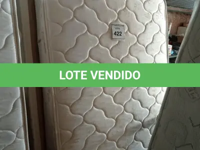 LOTE 422 - 01 MATTRESS TWIN E 01 BOX TWIN. (NO ESTADO EM QUE SE ENCONTRA. SUJEITO A AVARIAS OCULTAS/VISÍVEIS.) AV9911C/ BF8549X