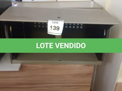 LOTE 139 - 01 ARMÁRIO SUSPENSO EM AÇO. (NO ESTADO EM QUE SE ENCONTRA. SUJEITO A AVARIAS OCULTAS/VISÍVEIS.)