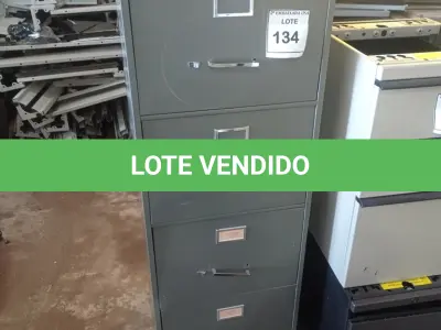 LOTE 134 - 01 ARMÁRIO DE FERRO 5 GAVETAS. (NO ESTADO EM QUE SE ENCONTRA. SUJEITO A AVARIAS OCULTAS/VISÍVEIS.)