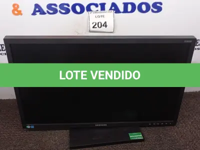 LOTE 204 - 01 MONITOR SAMSUNG. (NO ESTADO EM QUE SE ENCONTRA. SUJEITO A AVARIAS OCULTAS/VISÍVEIS.) BF8654V