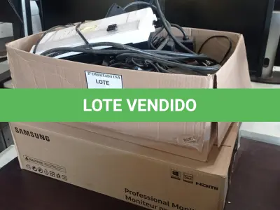 LOTE 277 - 02 CAIXAS COM CABOS DIVERSOS. (NO ESTADO EM QUE SE ENCONTRA. SUJEITO A AVARIAS OCULTAS/VISÍVEIS.)