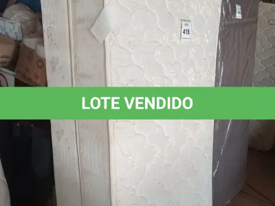 LOTE 418 - 01 MATTRESS TWIN E 01 BOX TWIN. (NO ESTADO EM QUE SE ENCONTRA. SUJEITO A AVARIAS OCULTAS/VISÍVEIS.) BF8513G/ BJ7391M