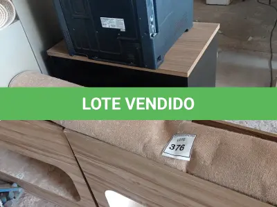 LOTE 376 - 01 RUG (TAPETE). (NO ESTADO EM QUE SE ENCONTRA. SUJEITO A AVARIAS OCULTAS/VISÍVEIS.) AU2130V