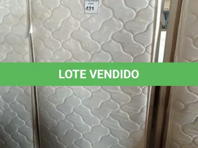 LOTE 421 - 01 BOX TWIN E 01 MATTRESS TWIN. (NO ESTADO EM QUE SE ENCONTRA. SUJEITO A AVARIAS OCULTAS/VISÍVEIS.) AV9952W/AV9952V
