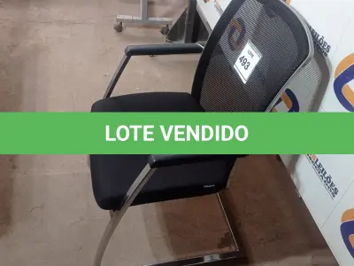 LOTE 493 - 01 CADEIRA DE ESCRITÓRIO. (NO ESTADO EM QUE SE ENCONTRA. SUJEITO A AVARIAS OCULTAS/VISÍVEIS.)