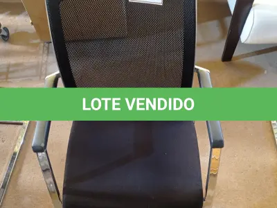 LOTE 557 - 01 CADEIRA DE ESCRITÓRIO. (NO ESTADO EM QUE SE ENCONTRA. SUJEITO A AVARIAS OCULTAS/VISÍVEIS.)