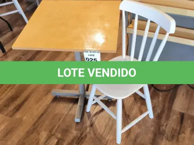 LOTE 025 - 01 MESA QUADRADA EM MADEIRA COM PÉS EM FERRO E 01 CADEIRA EM MADEIRA.   (NO ESTADO) ATENÇÃO! FAZER A VISITAÇÃO ANTES DE ARREMATAR, NÃO SABEMOS SE FUNCIONA. LEILÃO NÃO TEM GARANTIA E NEM DEVOLUÇÃO, SUJEITO A POSSÍVEIS AVARIAS VISÍVEIS/OCULTAS E/OU AUSÊNCIA DE COMPONENTES.